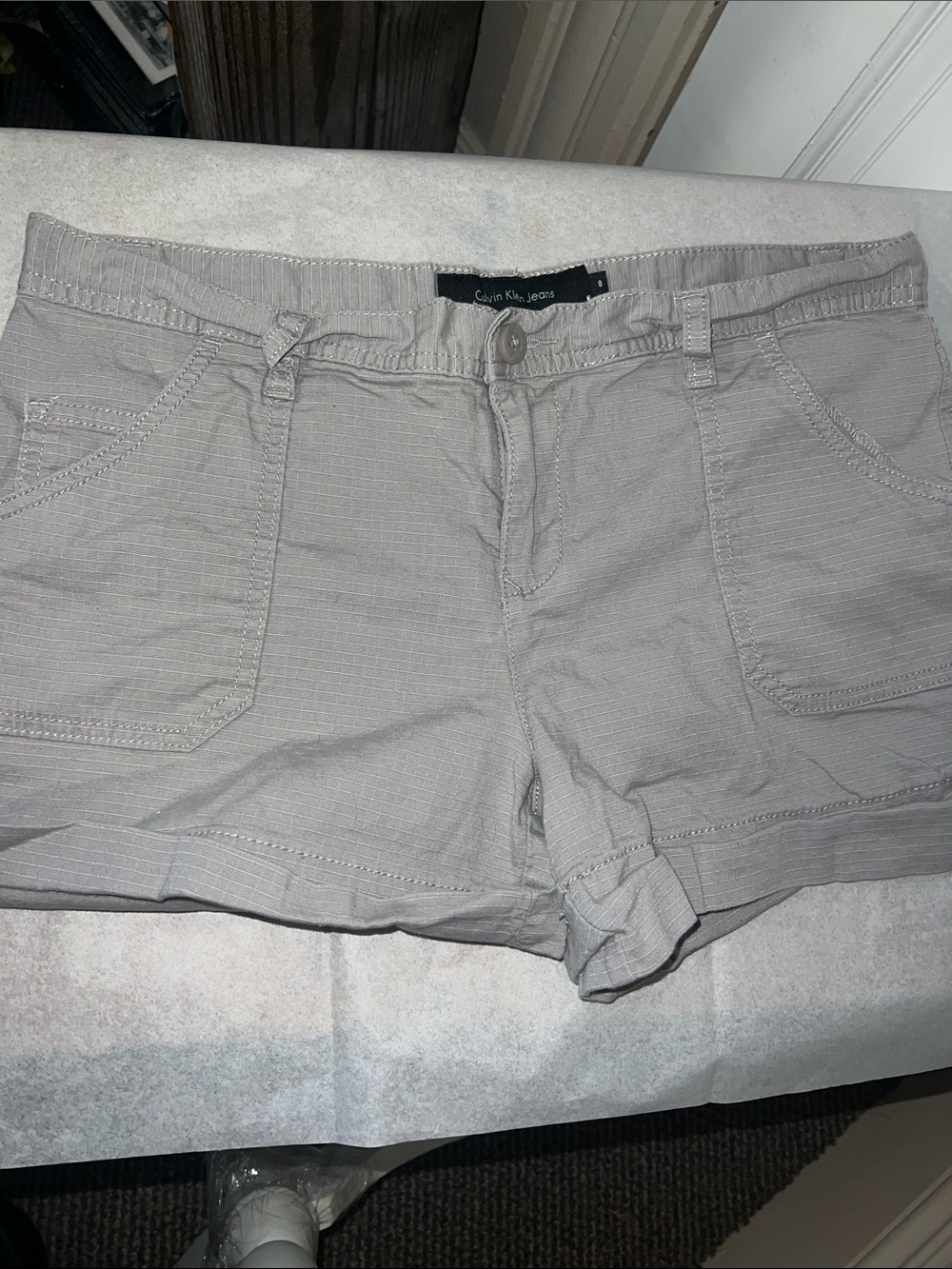 Calvin Klein Jeans Women's Light Gray Utility Short Shorts